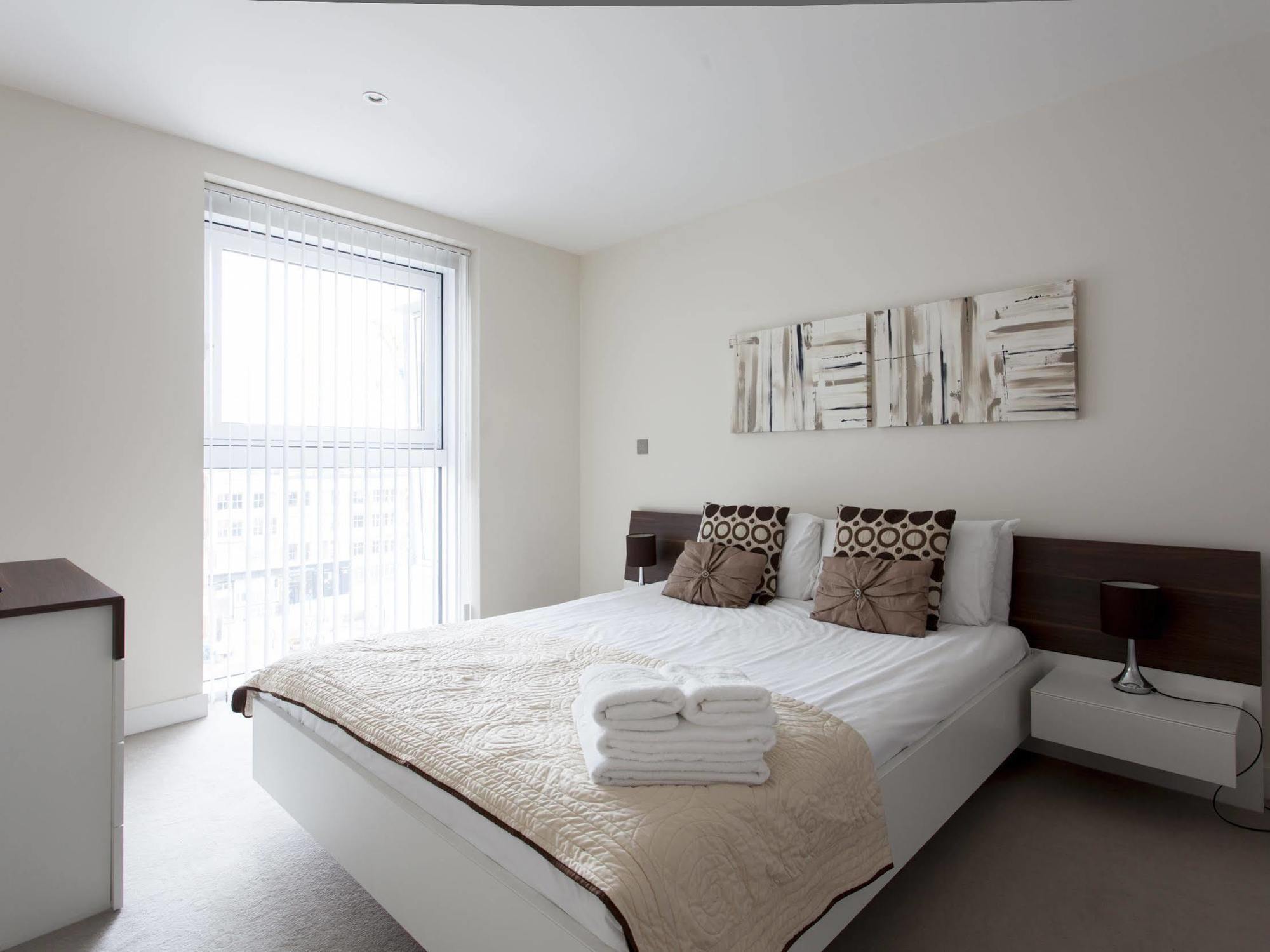 Bezier Apartments Londra Esterno foto
